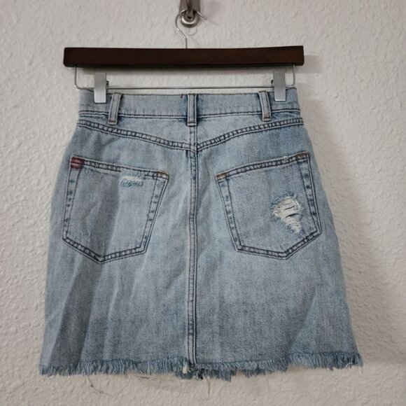 BDG x Urban Outfitters Distressed Denim Light Wash Mini Skirt Size XS - Picture 3 of 6